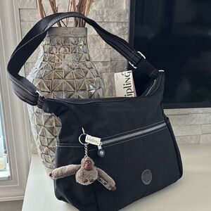 NWT Kipling Classic Black Tote with Plush Keychain 🦍